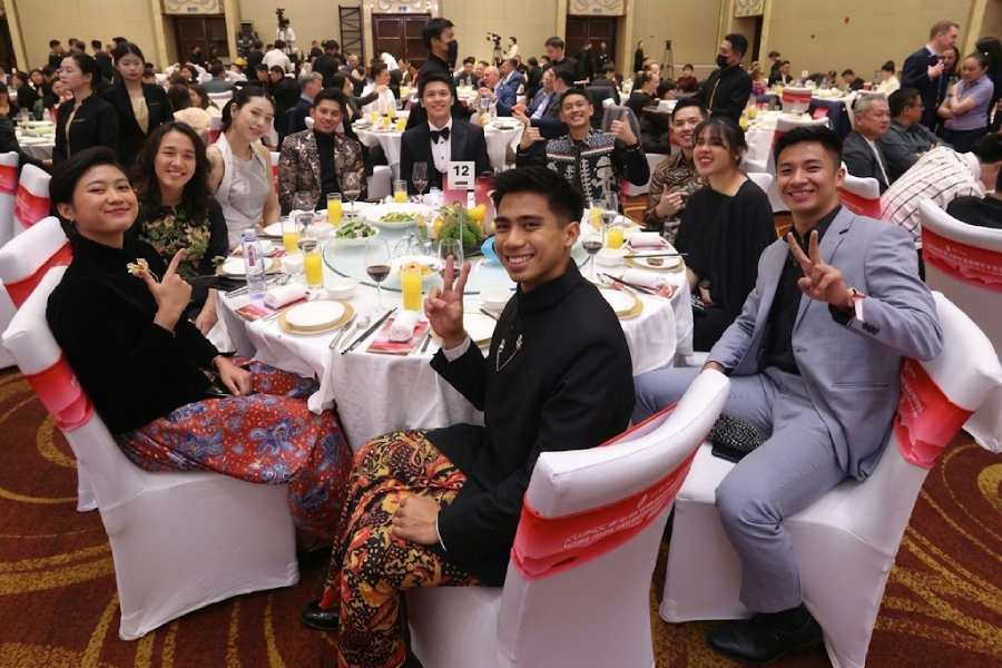 peserta gala dinner